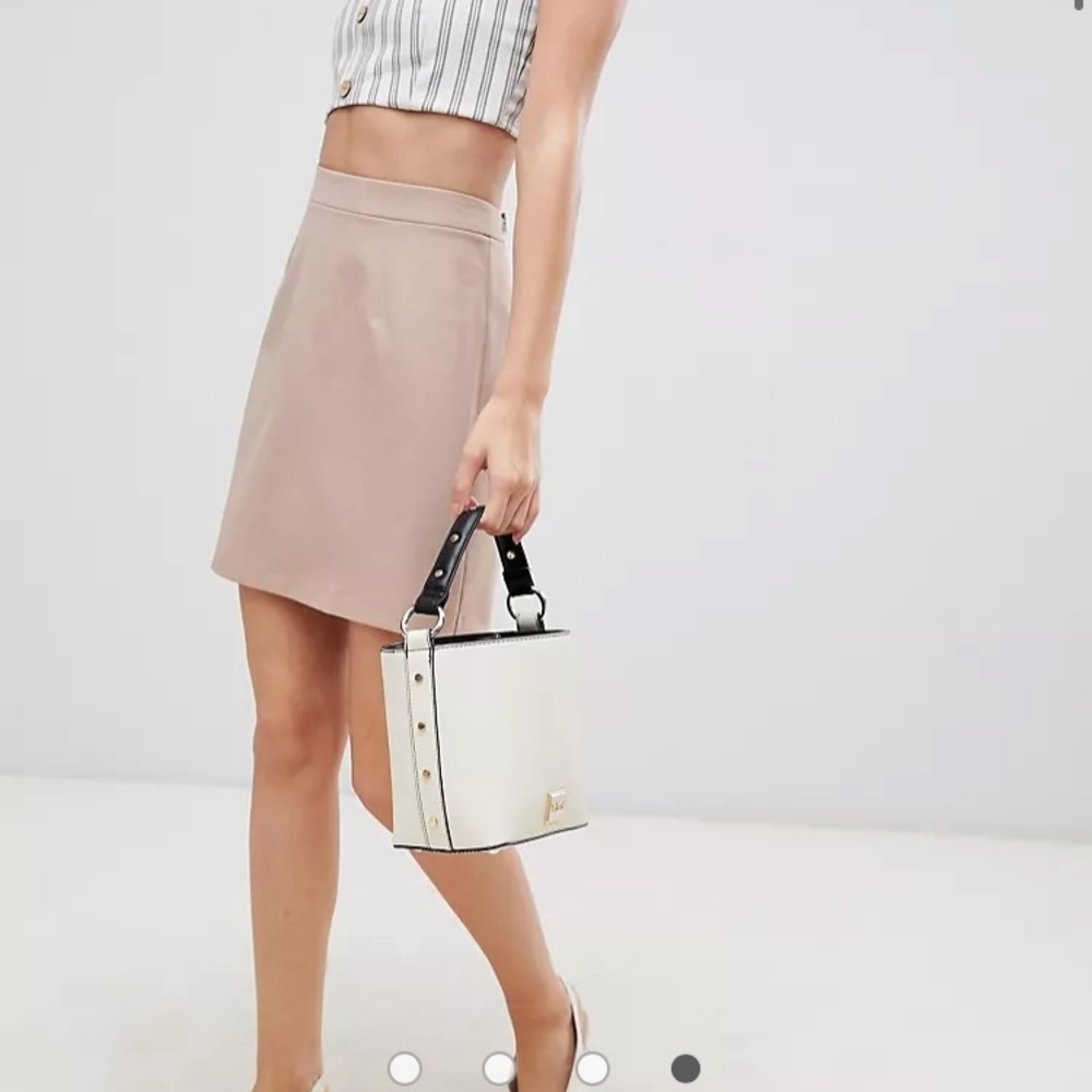 Nude Skirt
